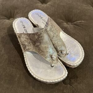 Andre assous wedge sandal size 39 8.5